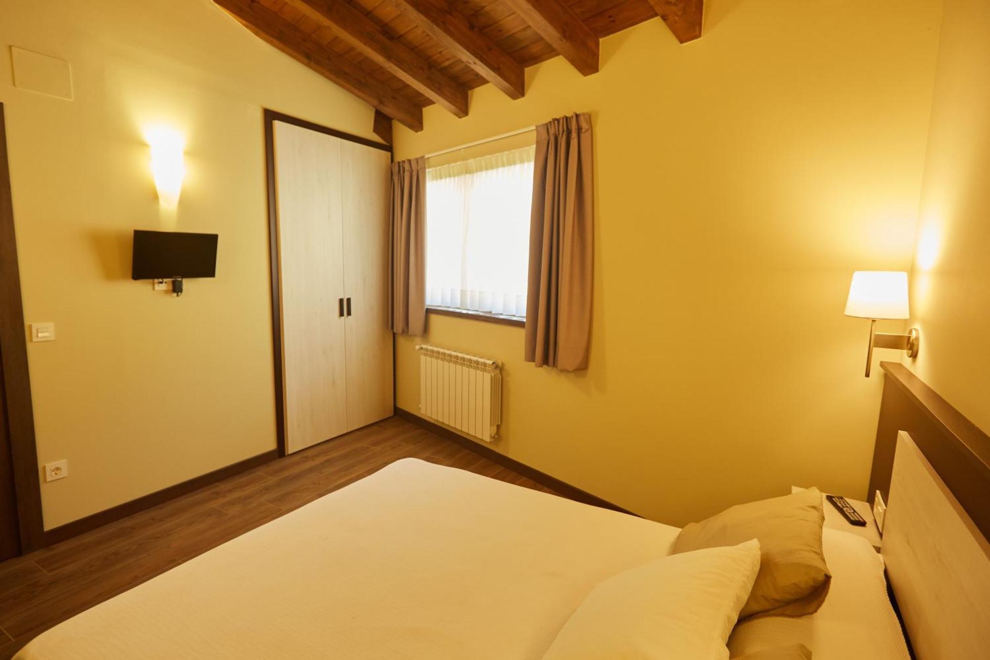 Apartamentos Rurales Casa La Piedra Collía Extérieur photo