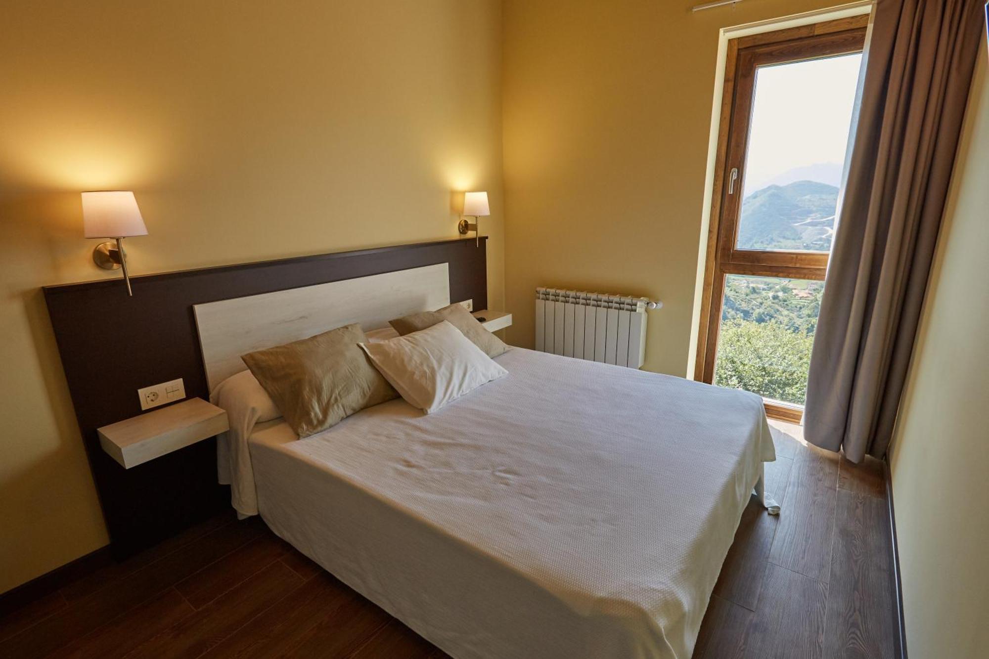 Apartamentos Rurales Casa La Piedra Collía Extérieur photo