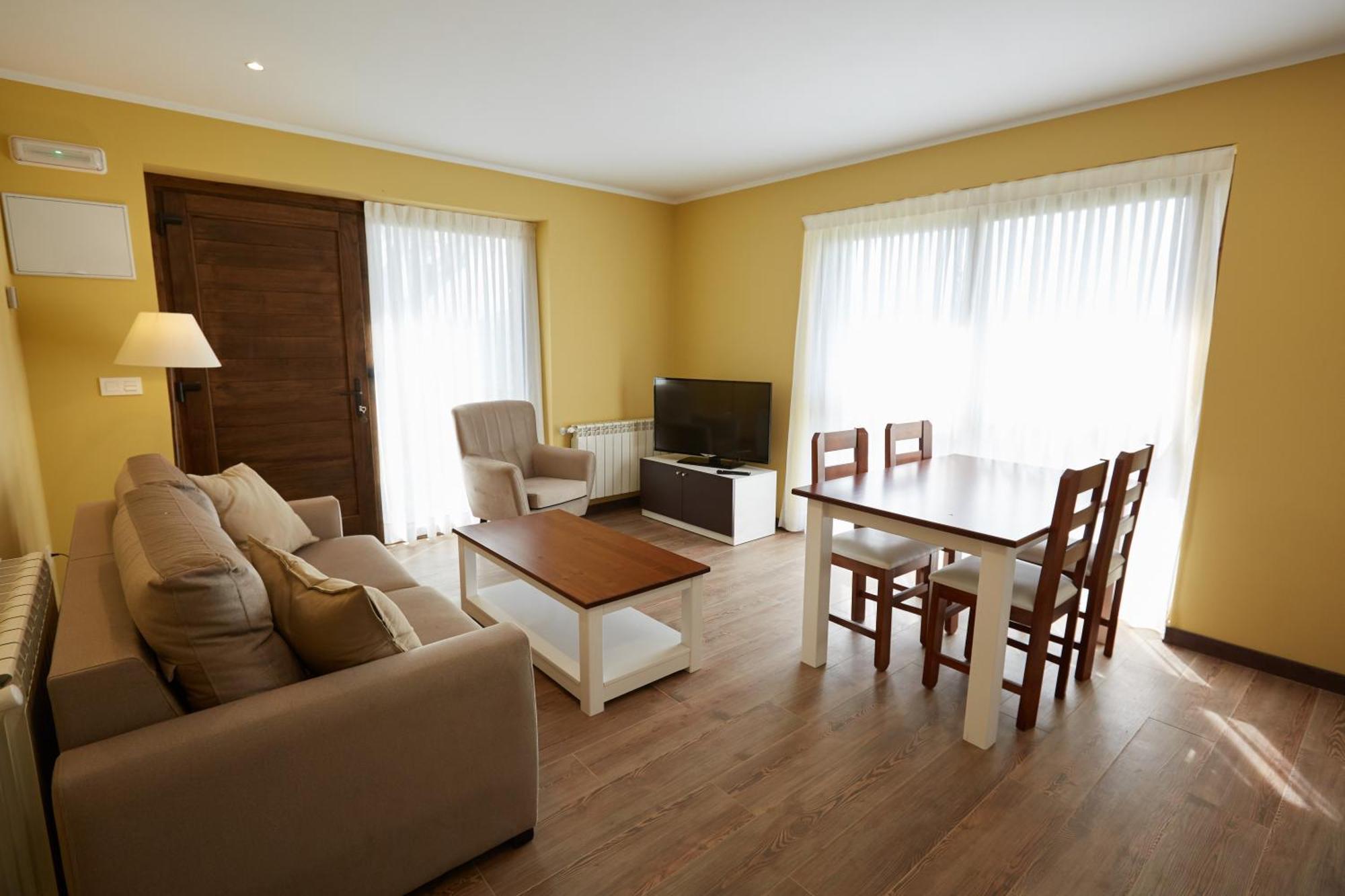 Apartamentos Rurales Casa La Piedra Collía Extérieur photo